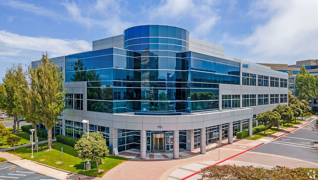 15ec40_608e7f863ffc49a5b41e23eee10bc637~mv2